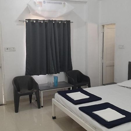 Hotel Gulati Suites Washim Exterior photo